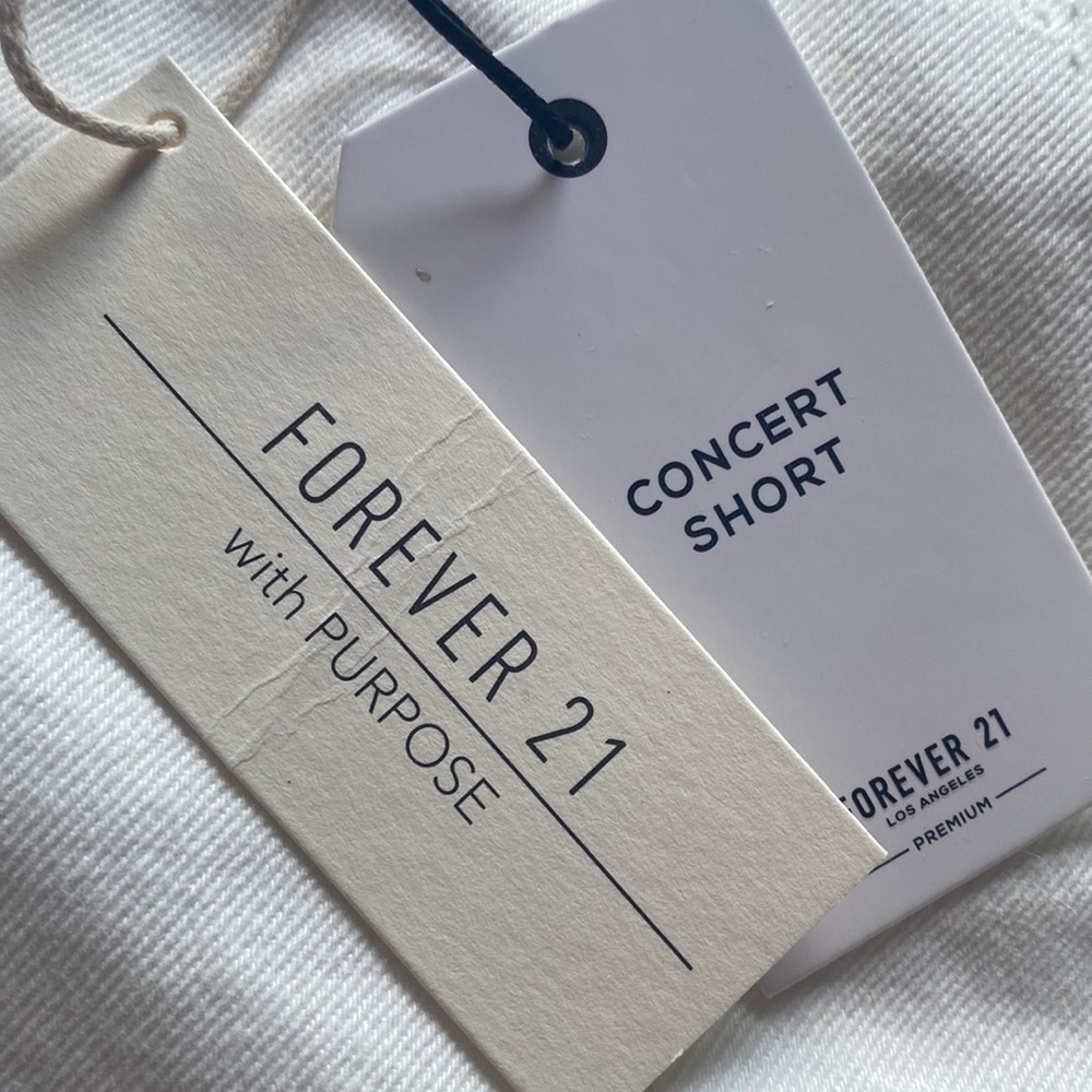 Mid Rise Concert Shorts - Picture 3 of 4